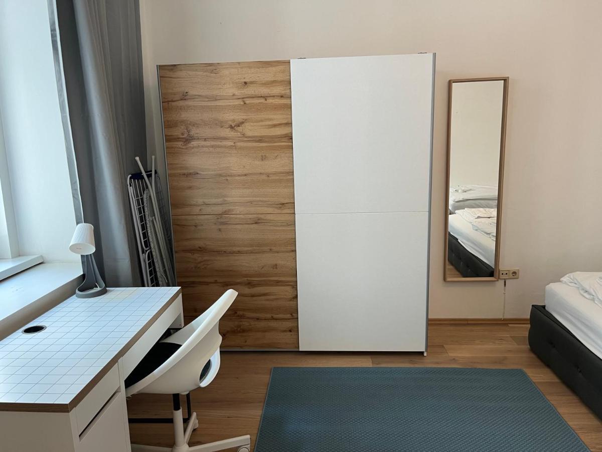 Stylish Apt Near Urania 1Br Appartement Wenen Buitenkant foto