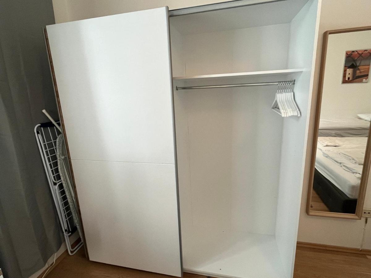 Stylish Apt Near Urania 1Br Appartement Wenen Buitenkant foto