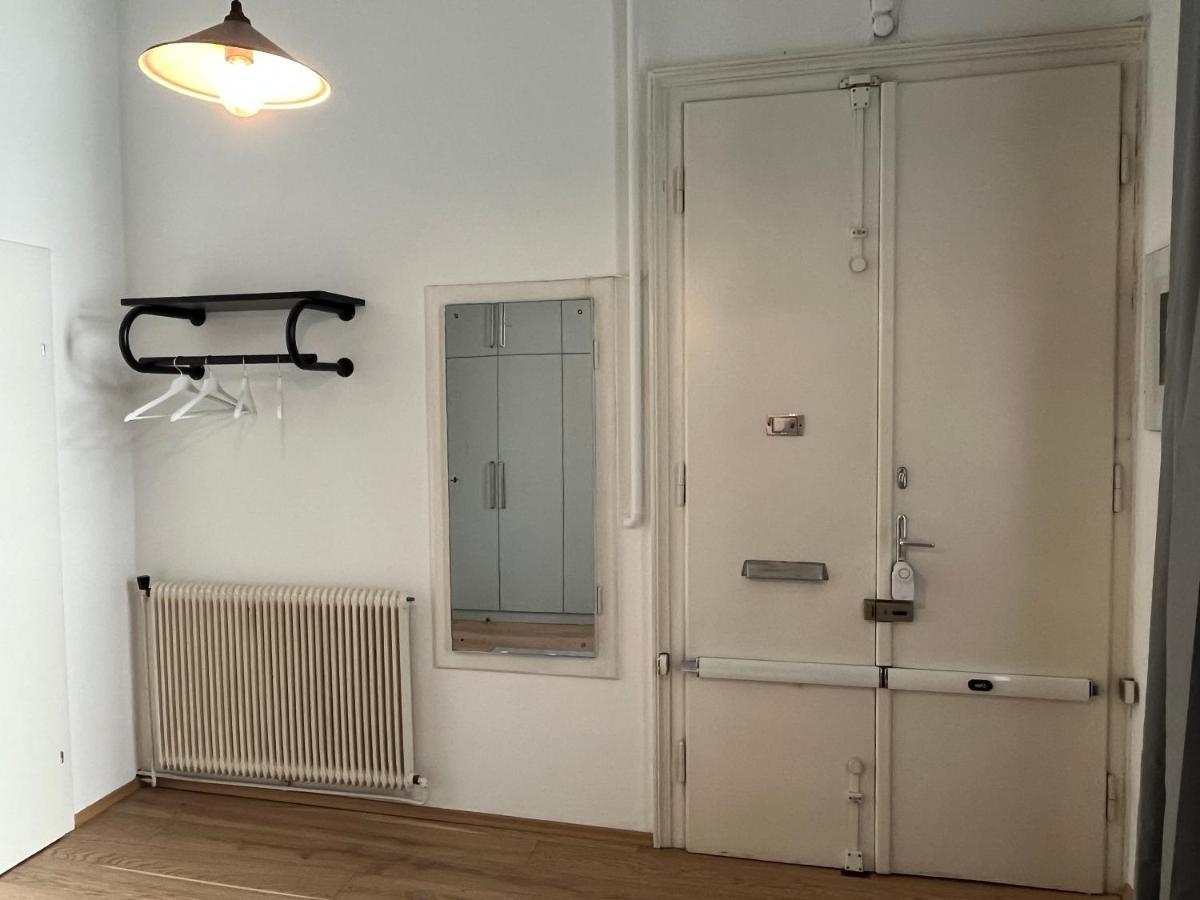 Stylish Apt Near Urania 1Br Appartement Wenen Buitenkant foto