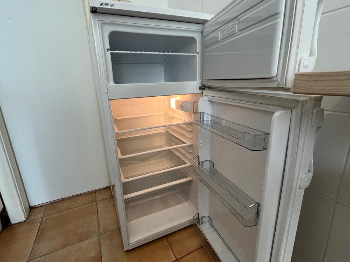 Stylish Apt Near Urania 1Br Appartement Wenen Buitenkant foto