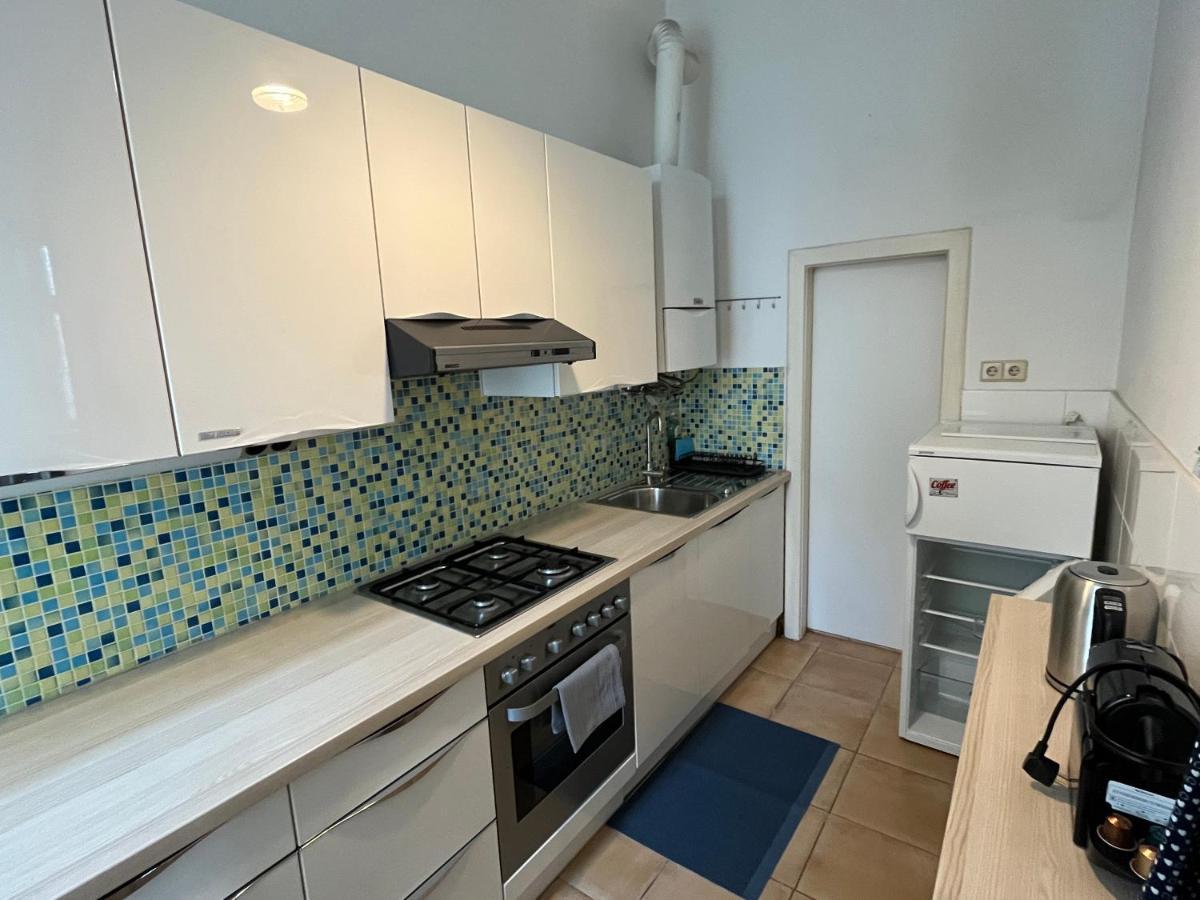 Stylish Apt Near Urania 1Br Appartement Wenen Buitenkant foto